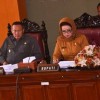 Bupati dan Wakil Bupati saat paripurna pengesahan 3 raperda.